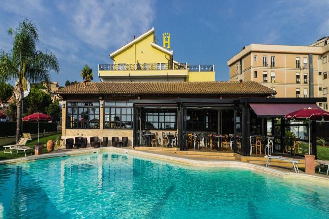 Hotel Villa Tirreno ตาร์กวิเนีย ภายนอก รูปภาพ