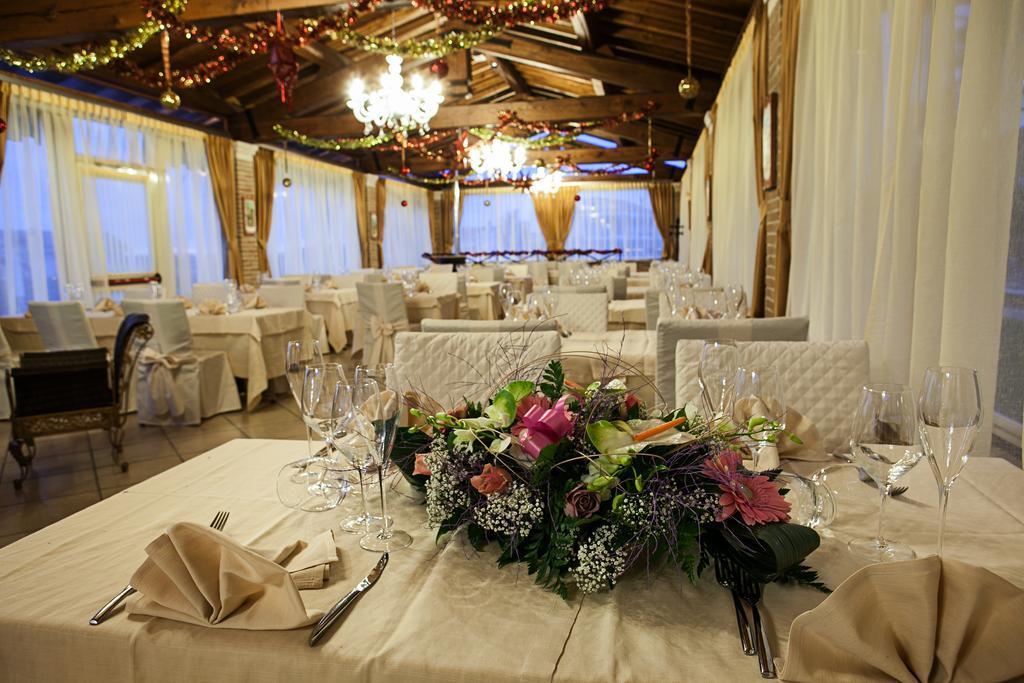 Hotel Villa Tirreno ตาร์กวิเนีย ภายนอก รูปภาพ