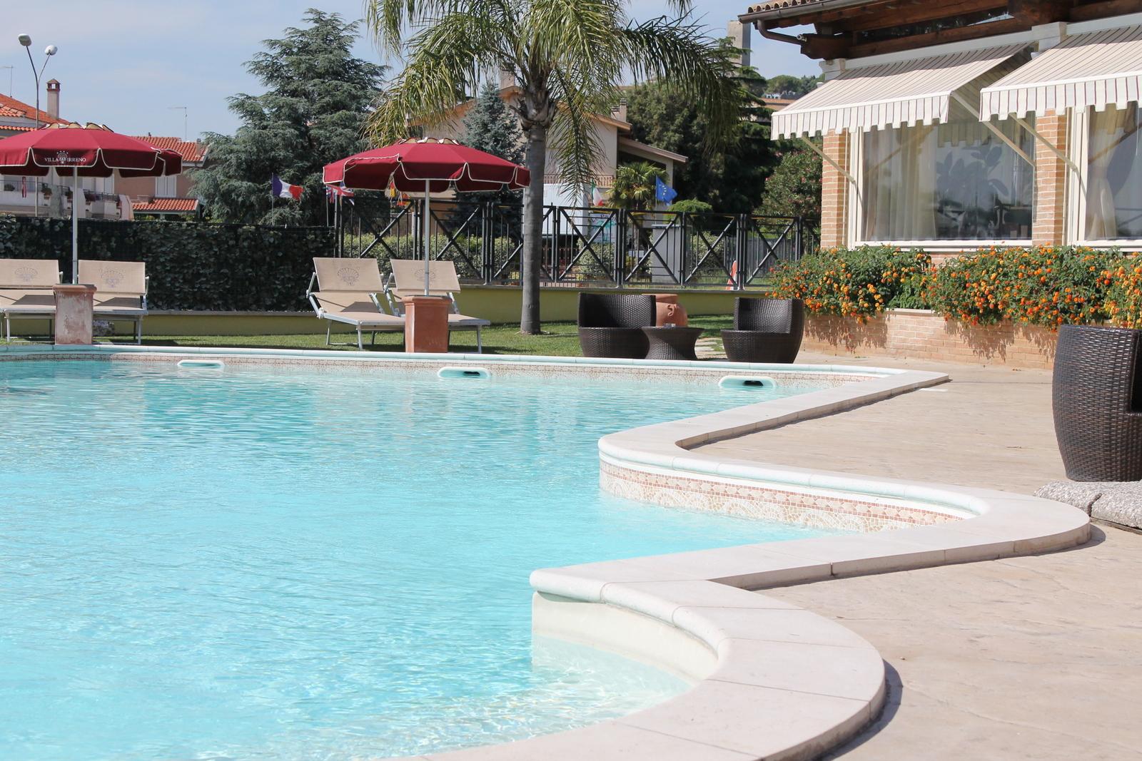 Hotel Villa Tirreno ตาร์กวิเนีย ภายนอก รูปภาพ