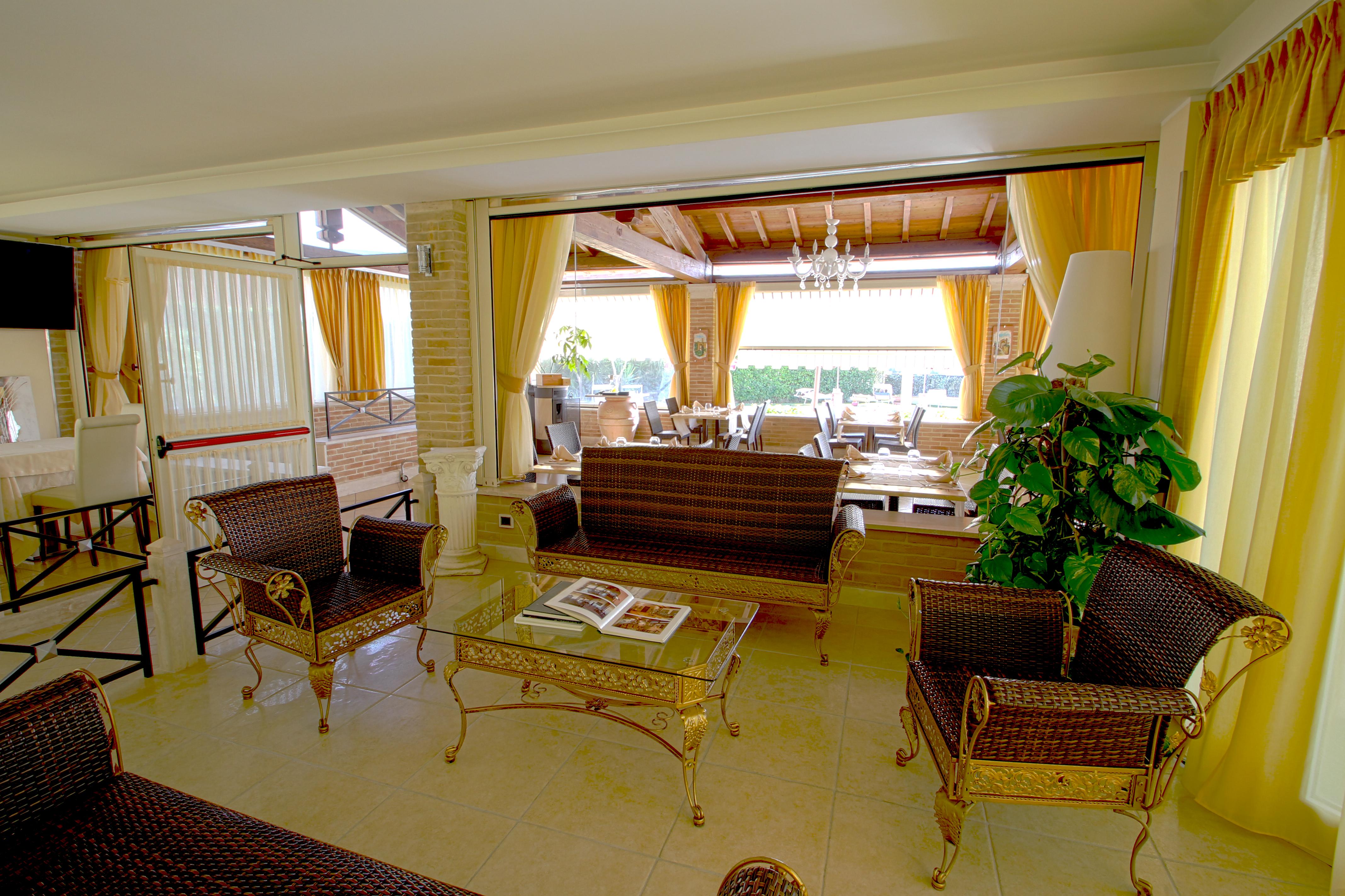 Hotel Villa Tirreno ตาร์กวิเนีย ภายนอก รูปภาพ
